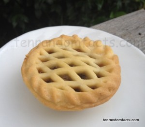 Fruit Minced Pie, Mutton Pie, Christmas Pie, Criss-Cross pattern, circular, Ten Random Facts